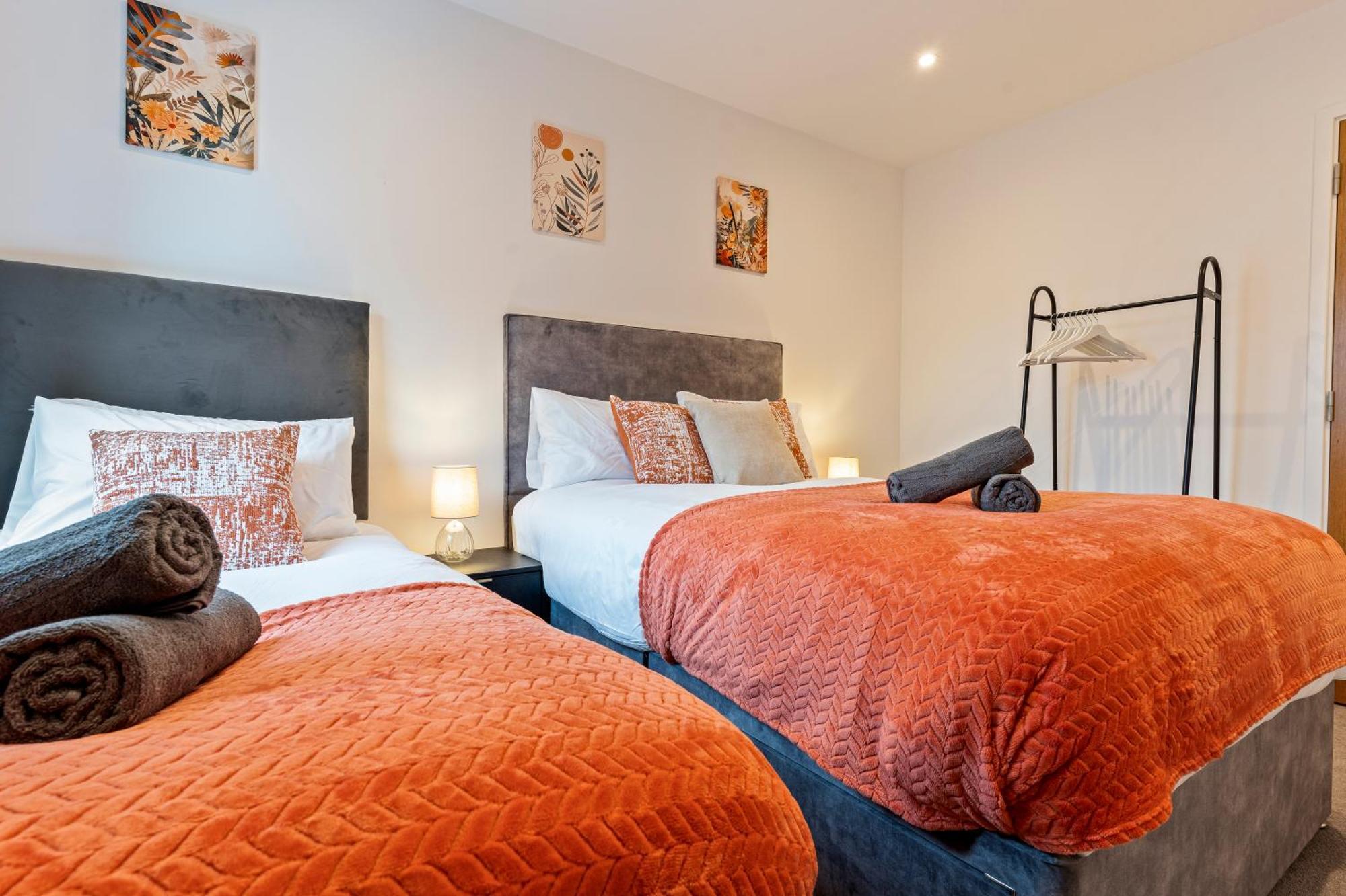Shanti Suite - 2Bed 2Bath City Centre - Wifi - Netflix- Parking- Modern- Perfect For Family, Contractors, Leisure, Business By Shanti Nights Birmingham Ngoại thất bức ảnh