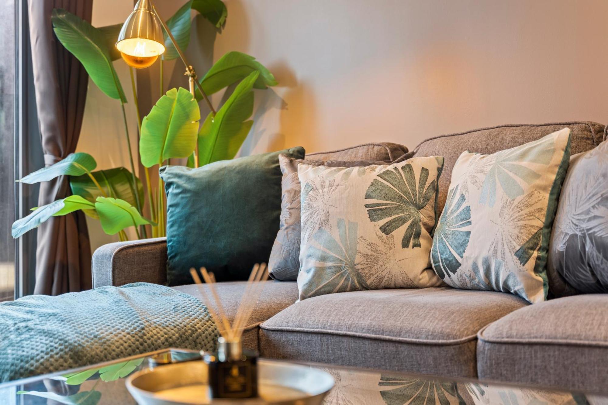Shanti Suite - 2Bed 2Bath City Centre - Wifi - Netflix- Parking- Modern- Perfect For Family, Contractors, Leisure, Business By Shanti Nights Birmingham Ngoại thất bức ảnh